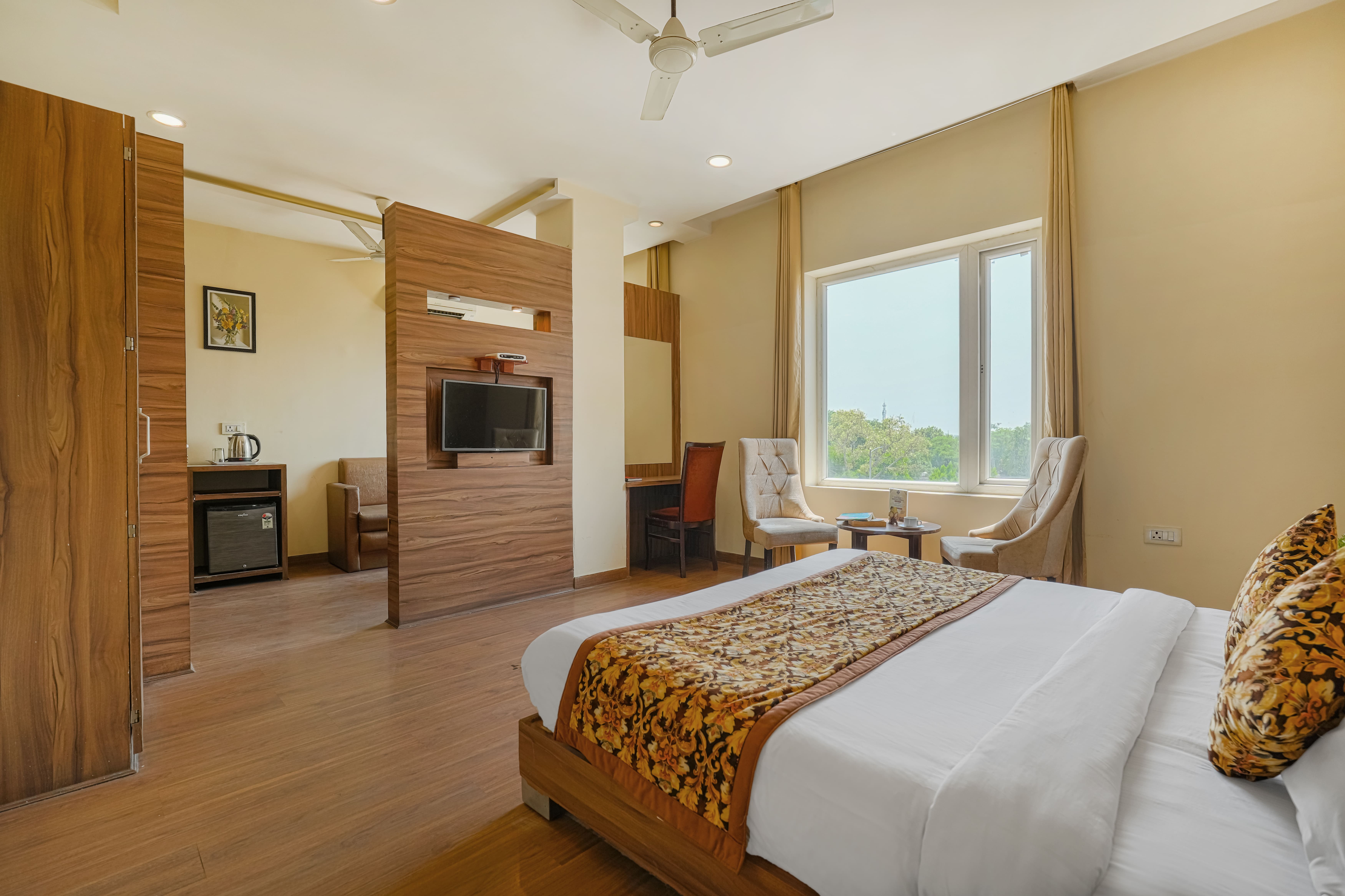 /images/pax-welcome-inn-amritsar/rooms/deluxe/deluxe-room3.jpg