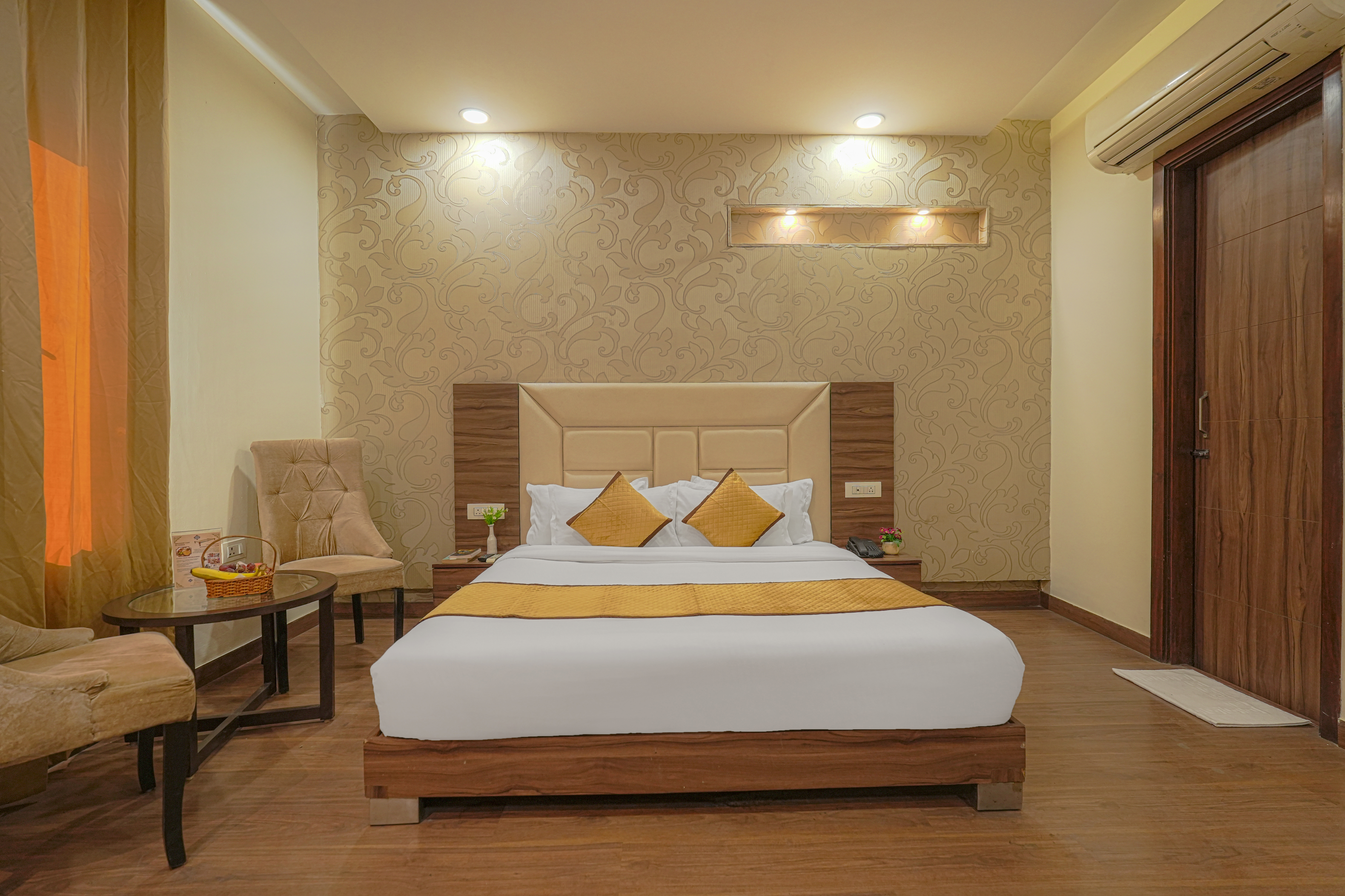 /images/pax-welcome-inn-amritsar/rooms/luxury-room/luxury-5.jpg
