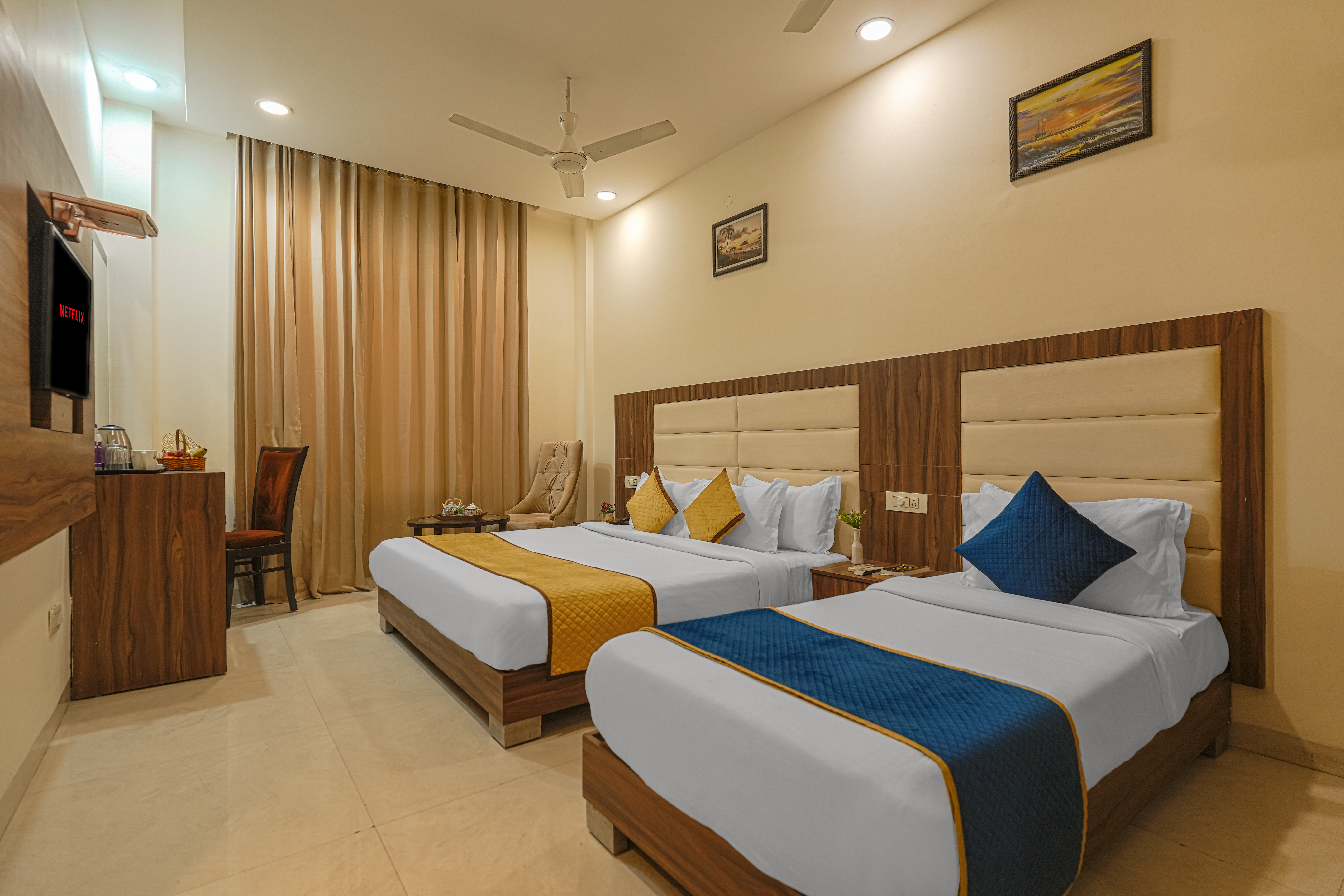 /images/pax-welcome-inn-amritsar/rooms/premium-room/premium-1.jpg