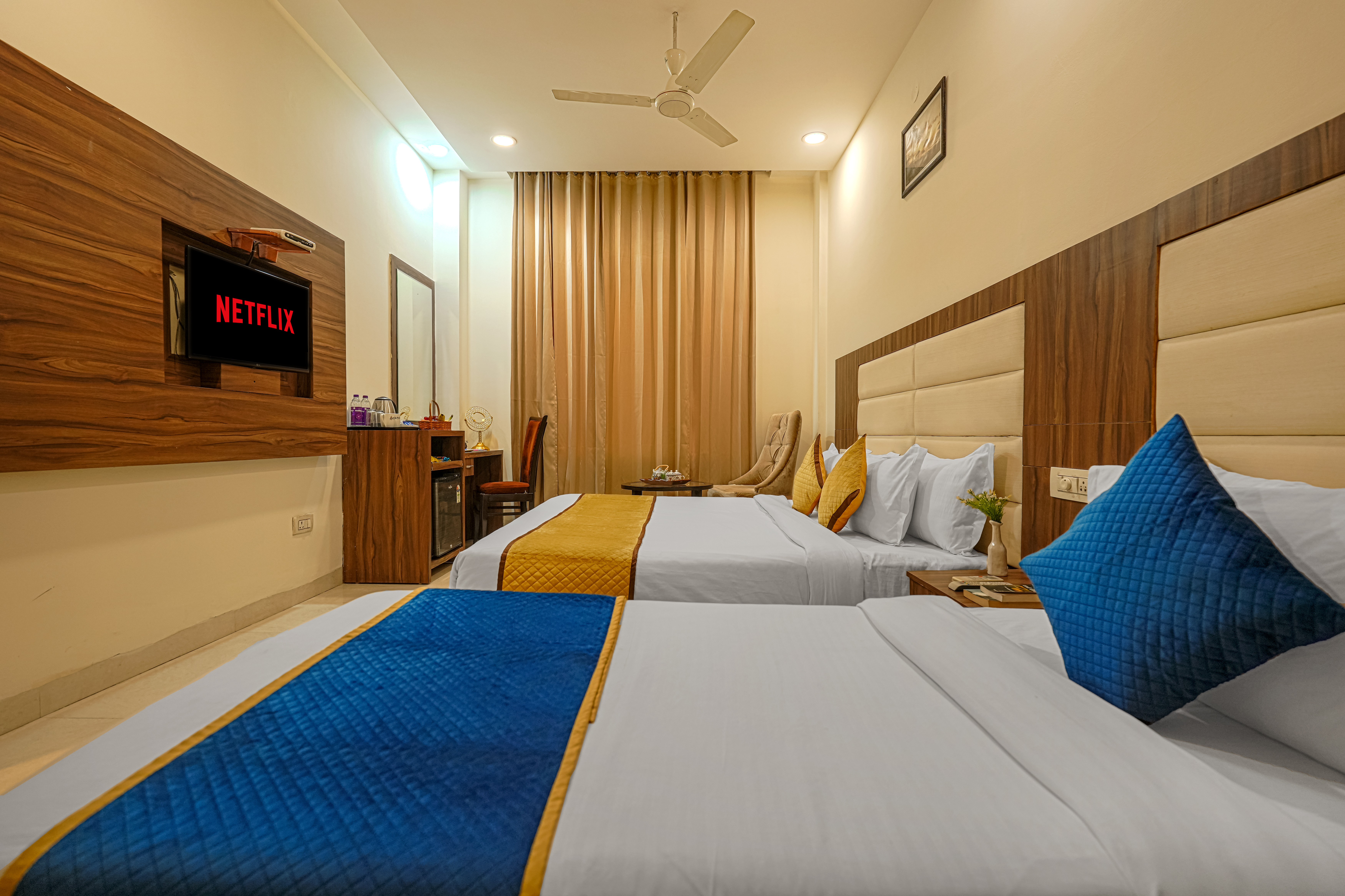/images/pax-welcome-inn-amritsar/rooms/premium-room/premium-2.jpg