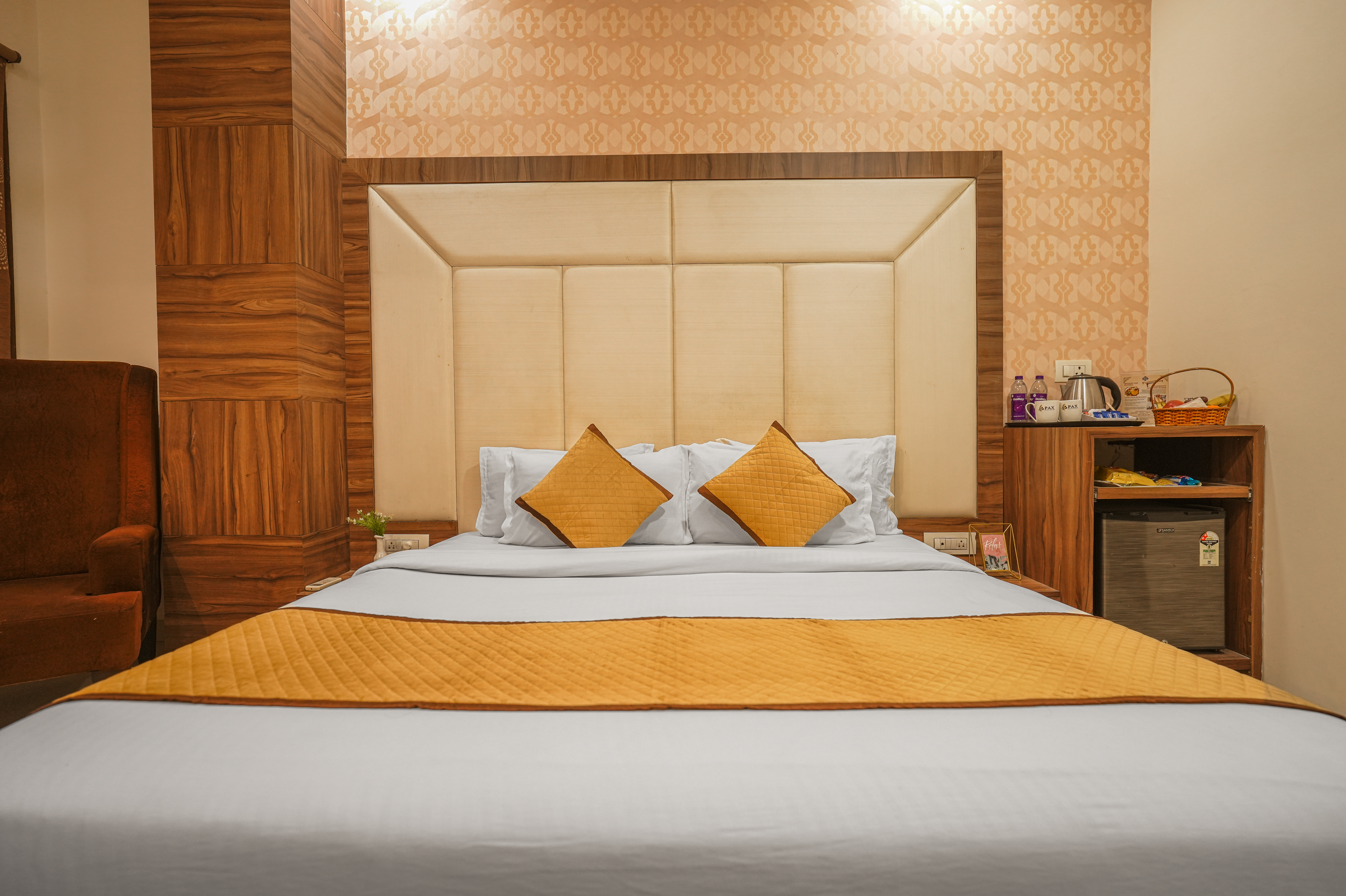 /images/pax-welcome-inn-amritsar/rooms/super-deluxe/super-d-3.jpg