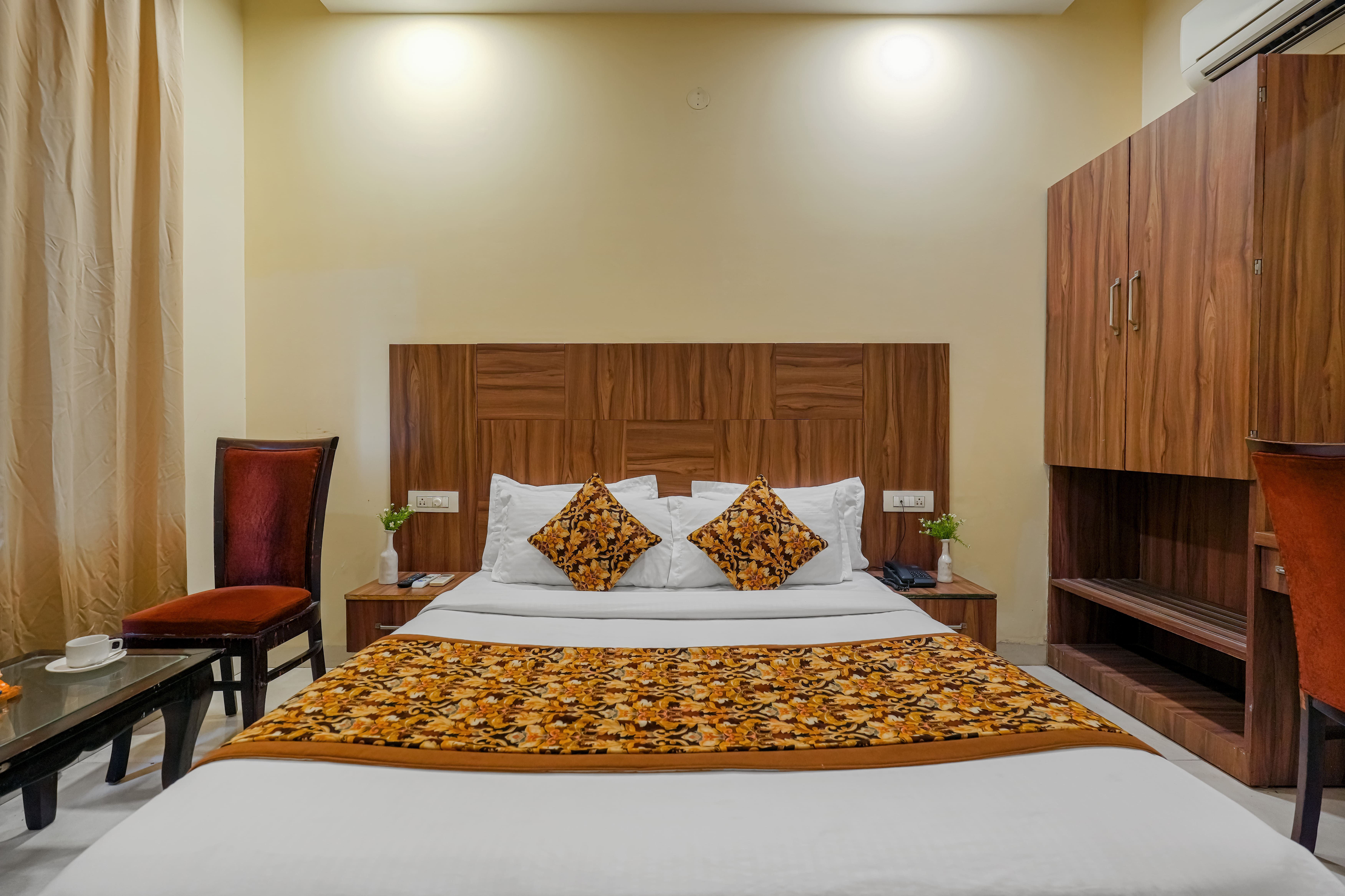 /images/pax-welcome-inn-amritsar/rooms/super-deluxe/super-deluxe3.jpg
